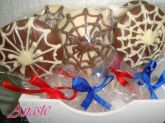 Pirulitos de chocolate decorados - tema Homem Aranha - und
