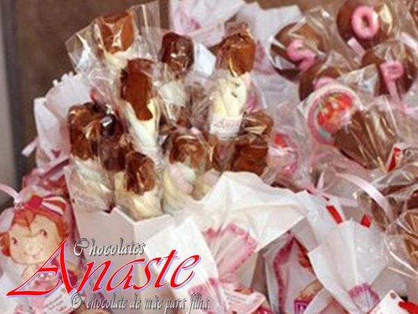 Marshimallow no palito coberto com chocolate - und